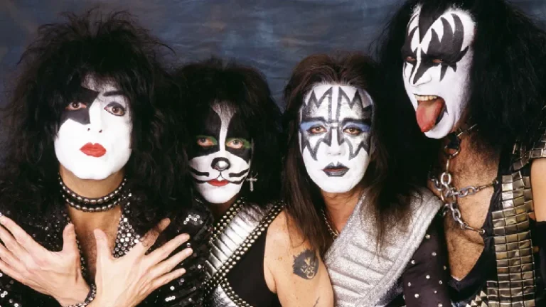 Kiss podría volver a los escenarios.