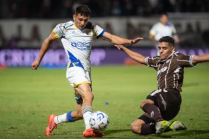 Rosario Central empató con Platense 0-0 y es único escolta.