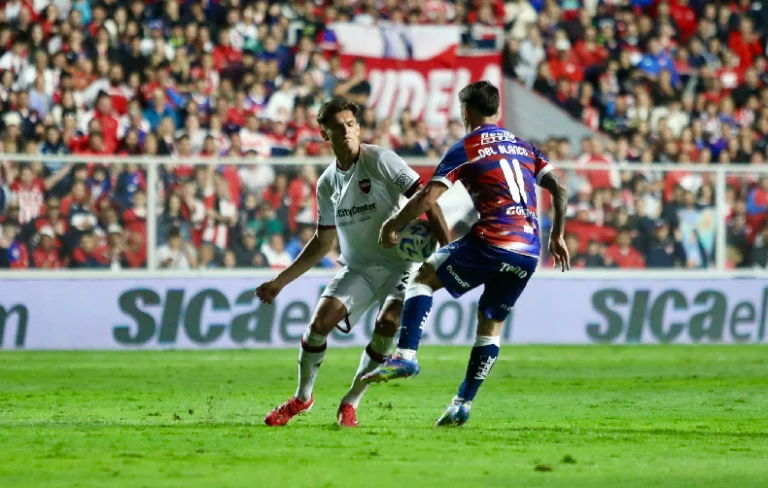 Newell's empató con Unión 1-1 en Santa Fe.
