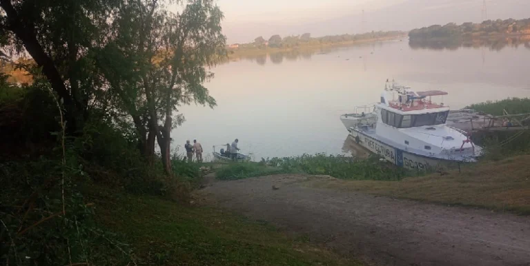 Hallan a un hombre muerto en el Río Santa Fe.