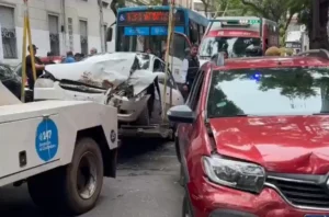 Choque en cadena en Zona Centro deja dos heridos.