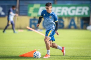 Rosario Central juega ante Estudiantes por los octavos del Torneo Apertura.
