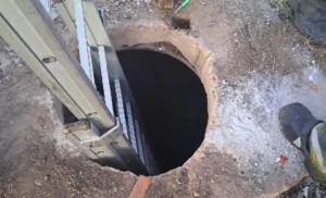 Rescatan a un gato atrapado en Zona Oeste.