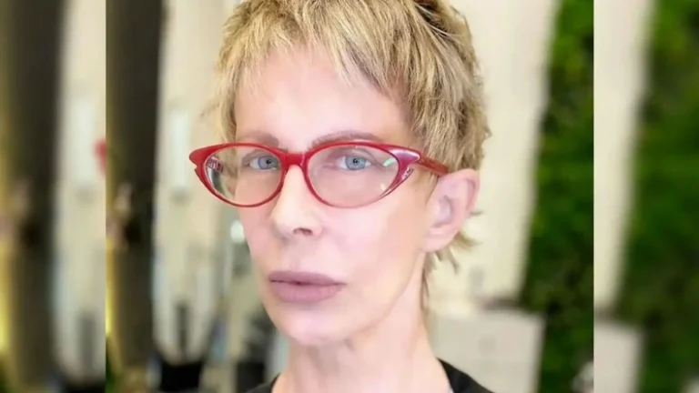 Ingresan a María Valenzuela a una clínica de salud mental.