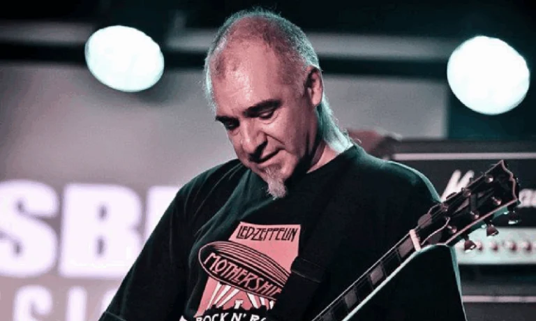 Murió el cantante y guitarrista de heavy metal Marcelo Simoni.