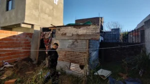 Hallan bebé desnudo en Zona Noroeste.