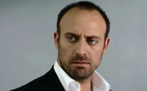 Onur, de "Las Mil y Una Noches" fue condenado a prisión.