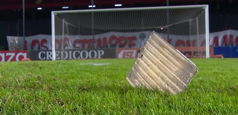 Suspenden Colón - Mitre por incidentes.