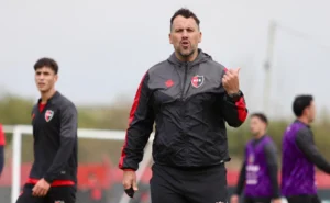 Newell's enfrenta a Independiente Rivadavia en el Torneo Clausura.