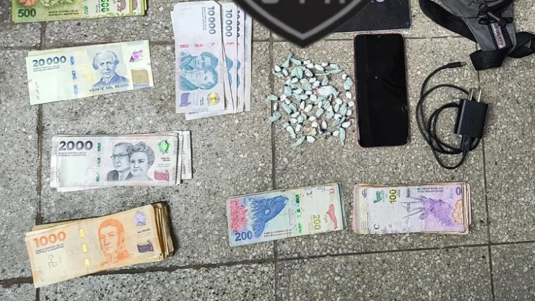 Dos detenidos en Zona Oeste por venta de drogas.