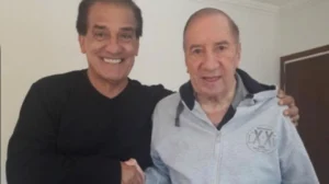La difícil enfermedad neurodegenerativa de Carlos Bilardo.