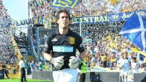 El arquero Manuel García deja el fútbol por cuestiones de salud.