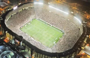 La final de la Libertadores se disputará en el Estadio Monumental de Lima.
