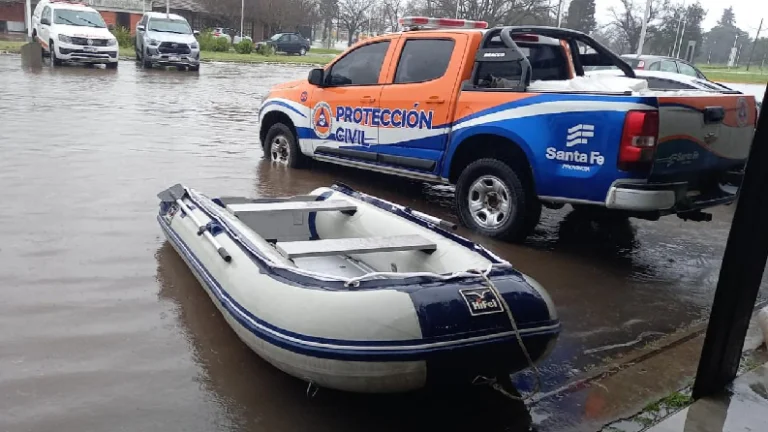 Asisten a las localidades más comprometidas por las precipitaciones.