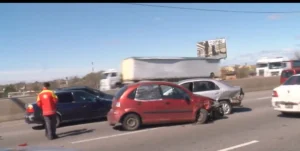 Triple choque en Circunvalación y 27 de febrero.