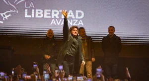 Milei cerró su campaña en Moreno.