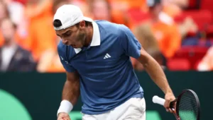 Cerúndolo puso la serie 2-0 para Argentina en Copa Davis.