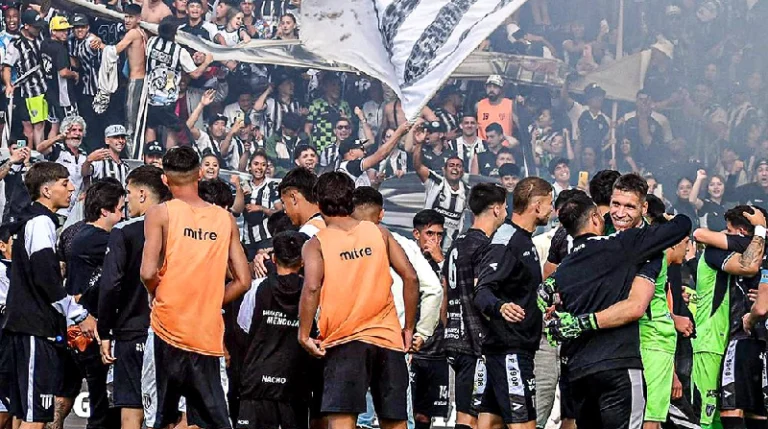 Gimnasia de Mendoza ascendió a Primera División.