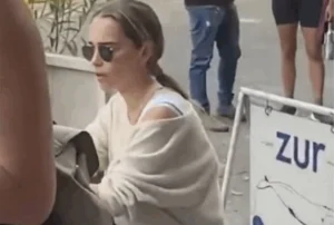 La sorpresiva aparición de Emilia Clarke en Argentina.