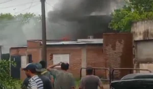 Incendio en un taller de Zona Sur.