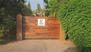 Protesta de vecinos en Arroyo Seco por una comunidad terapéutica sin habilitación.