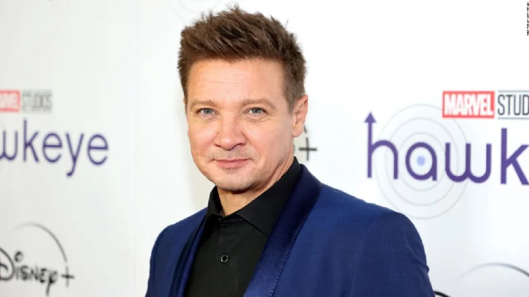 Jeremy Renner fue demandado por acoso.