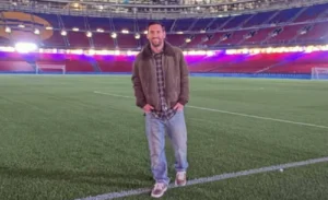 Messi visitó Barcelona y no pudo evitar emocionarse.