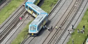 Descarriló una formación del tren Sarmiento en Buenos Aires.