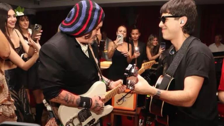 Johnny Depp tocó en el Hotel Faena