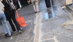 Quitaron el semáforo de piso de Córdoba y Corrientes