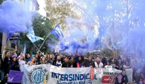 La Asamblea Lesbotransfeminista marcha en Rosario