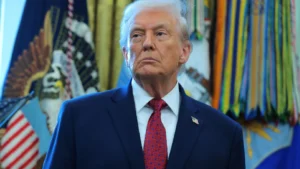 Trump ordena bloqueo sobre buques petroleros venezolanos