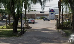 Dos detenidos por robar una distribuidora en Roldán