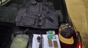 Patrullero y operativo policial en zona oeste de Rosario