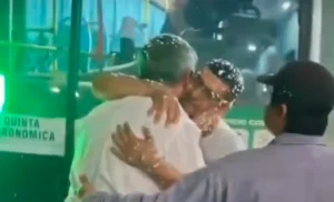 Emotiva despedida de un chofer que se jubiló en Tucumán