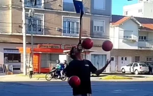 Viral: desafiaron a malabarista a que "agarre la pala" y su reacción sorprendió a todos