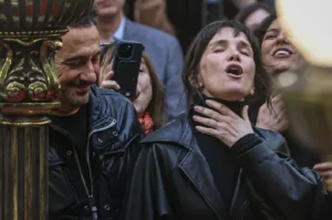Figuras de la música despidieron al Negro Rada cantando "Muriendo de plena"