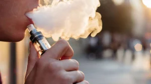 Flexibilizan sanciones a bares y locales por vapeo en espacios cerrados