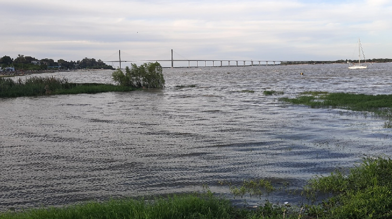 Advierten que el río Paraná superó su altura media para el mes de octubre en Rosario