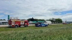 Lehmann: una camioneta volcó en la ruta 34 y dos personas murieron