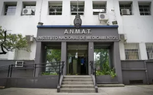La ANMAT clausuró un laboratorio de Rosario de manera preventiva