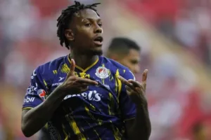 Abel Hernández es refuerzo canalla