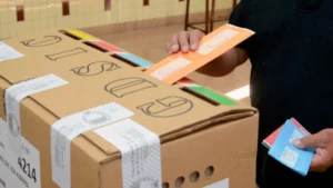 Durante la tarde, votó casi el 60% del padrón