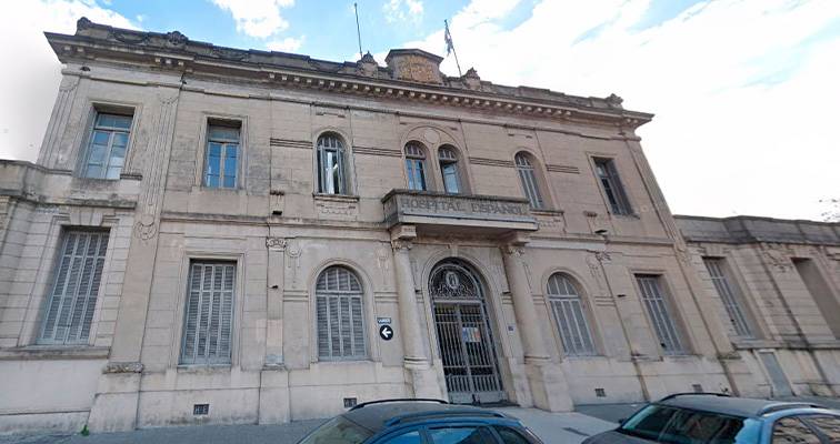 Adolescente internado en estado crítico tras ser golpeado en zona sur.
