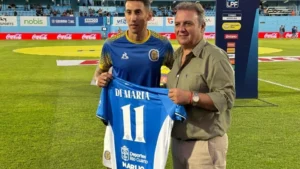 Ángel Di María es ovacionado por el público en Río Cuarto