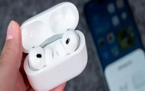 Apple y sus nuevos AirPods que traducen conversaciones en tiempo real