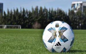 Torneo Apertura: los árbitros que dirigirán a Central y Newell's en la primera fecha