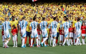 Argentina recibe a Colombia en el Monumental
