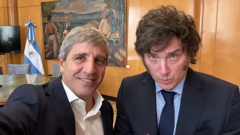 Argentina volverá a emitir deuda en dólares