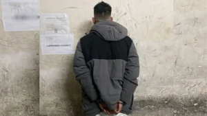 Aseinaron a un joven que tenía pedido de captura